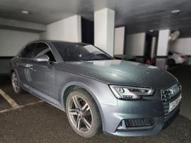 Audi A4, 2.0 l., Седан