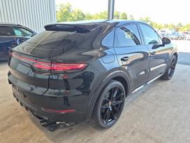 Porsche Cayenne, 3.0 l., off-road / crossover
