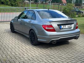 Mercedes-Benz C300, 3.5 l., Седан