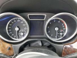 Mercedes-benz Gl550 dalimis. Greičių dėžės