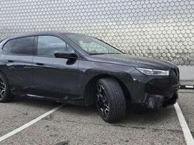 BMW iX, 112 kWh, off-road / crossover