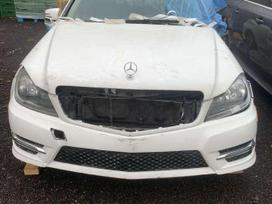 Mercedes-benz C300 dalimis. Greičių dėžės