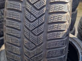 Pirelli Sottozero 3, universalios 235/40 R18