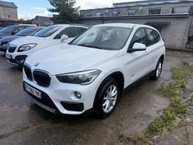 BMW X1, 1.5 l., off-road / crossover