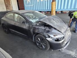 Tesla Model 3, hatchback