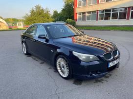 BMW 525, 2.5 l., saloon / sedan