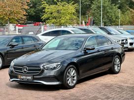Mercedes-Benz E200, 1.6 l., Седан