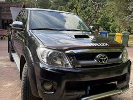Toyota Hilux, 3.0 l., visurgājējs / krosovers