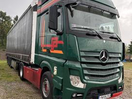 Mercedes-Benz 1845, double sleeper