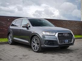 Audi Q7, 3.0 l., off-road / crossover
