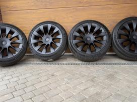 TESLA Model Y, light alloy, R20
