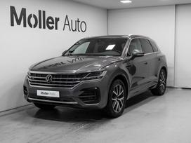 Volkswagen Touareg, 3.0 l., Внедорожник / Кроссовер