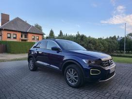 Volkswagen T-Roc, 1.5 l., Внедорожник / Кроссовер