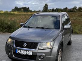 Suzuki Grand Vitara, 2.0 l., off-road / crossover