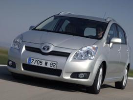 Toyota Corolla Verso, 2.2 l., Хэтчбек