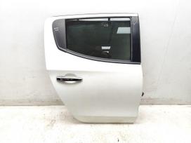 Mitsubishi L200 doors