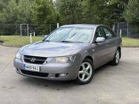 Hyundai Sonata, 3.3 l., saloon / sedan