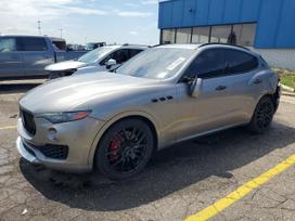 Maserati Levante, 3.0 l., Внедорожник / Кроссовер