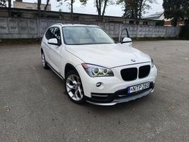 BMW X1, 2.0 l., off-road / crossover