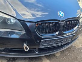 BMW 5 serija dalimis
