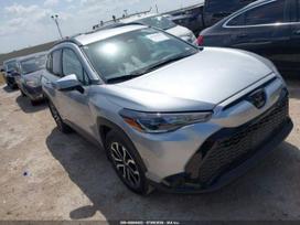Toyota Corolla Cross, 2.0 l., off-road / crossover
