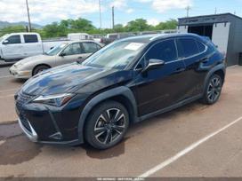 Lexus UX 250h, 2.0 l., Внедорожник / Кроссовер