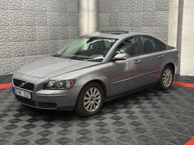 Volvo S40, 2.4 l., saloon / sedan