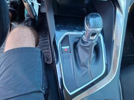 Peugeot 3008, 1.2 l., Внедорожник / Кроссовер