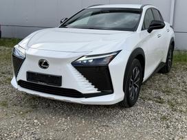 Lexus RZ 450e, 71 kWh, off-road / crossover