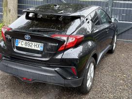 Toyota C-HR, 1.8 l., off-road / crossover