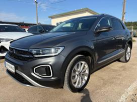 Volkswagen T-Roc, 1.5 l., Внедорожник / Кроссовер