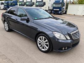 Mercedes-Benz E220, 2.1 l., saloon / sedan