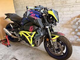Yamaha MT 10 1000cc, street / klasikiniai