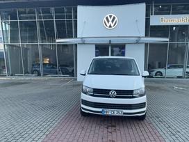 Volkswagen Caravelle, 2.0 l., passenger minibus