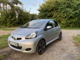 Toyota Aygo, 1.0 l., sedanas
