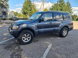 Mitsubishi Pajero, 3.2 l., off-road / crossover