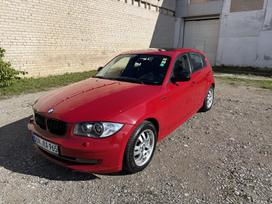BMW 120, hatchback