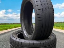 Pirelli P ZERO E, summer 245/50 R20