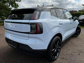 Volvo EX30, 69 kWh, visureigis / krosoveris