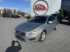 Volvo V60, 2.0 l., saloon / sedan