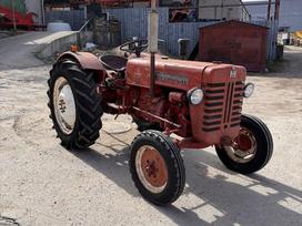 McCORMICK Farmall D-324, traktori