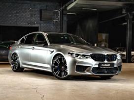 BMW M5, 4.4 l., saloon / sedan