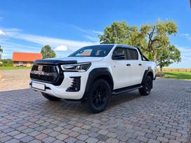 Toyota Hilux, 2.8 l., pikapas