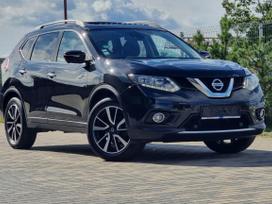Nissan X-Trail, 1.6 l., off-road / crossover