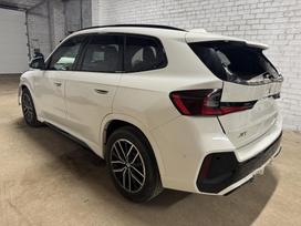 BMW X1, 2.0 l., off-road / crossover