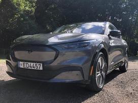 Ford Mustang Mach-E, 75 kWh, vienatūris