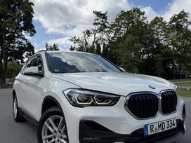 BMW X1, 2.0 l., off-road / crossover