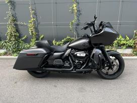 Harley-Davidson Road Glide 1900cc, kruīza / touring