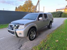 Nissan Navara, 2.5 l., off-road / crossover