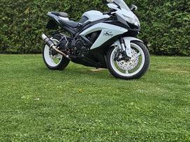 Suzuki GSX-R 750cc, sportiniai / superbikes